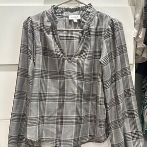 Evereve Charcoal and Cream Plaid Top